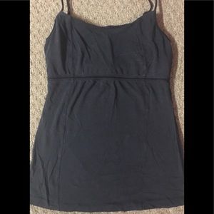 Lululemon - black tank